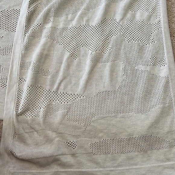 Lululemon Sleeve Wrap - Picture 2 of 4